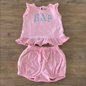Gap two piece summer outfit